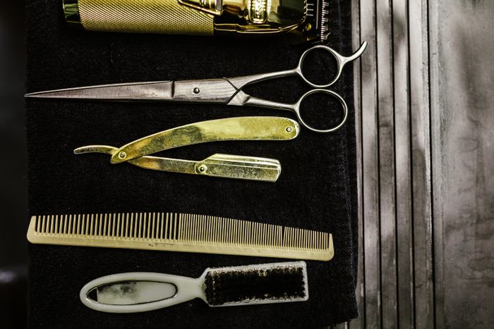 Men's barbering at Annan